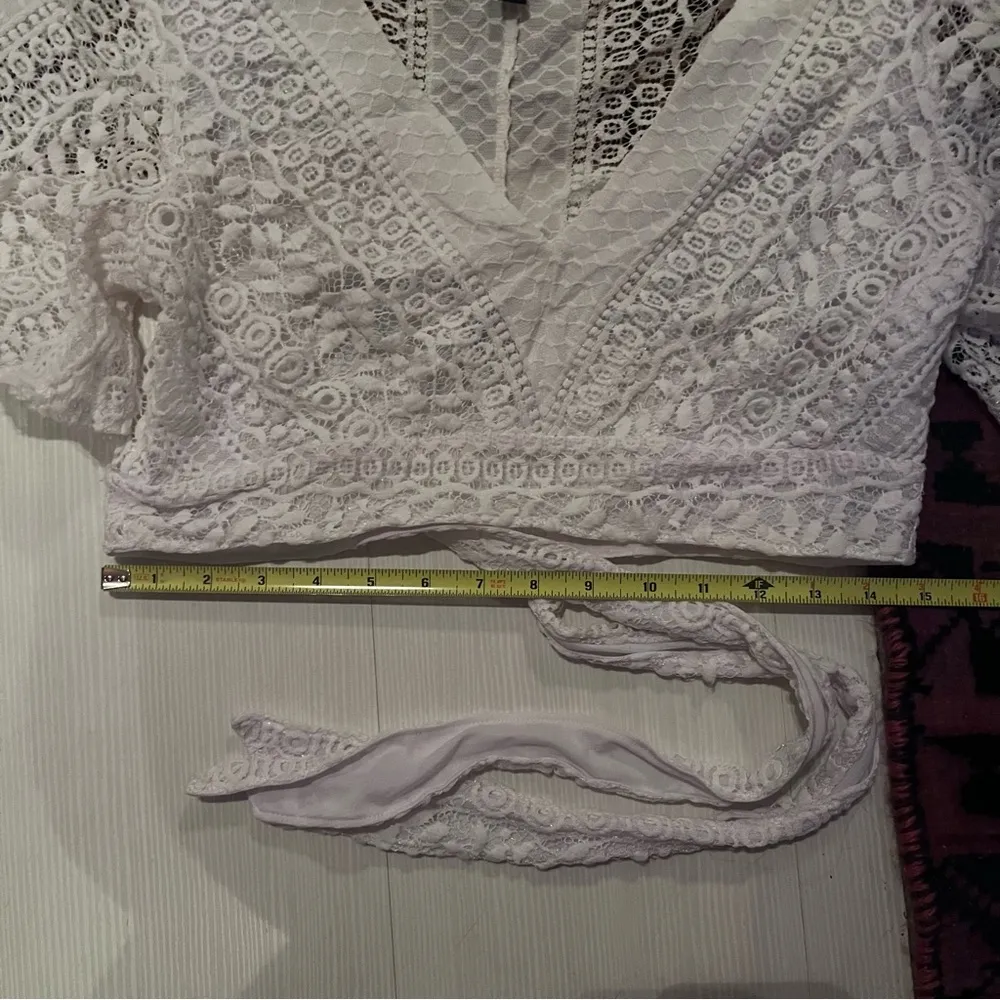 EXPRESS Lace crop top - Image 5