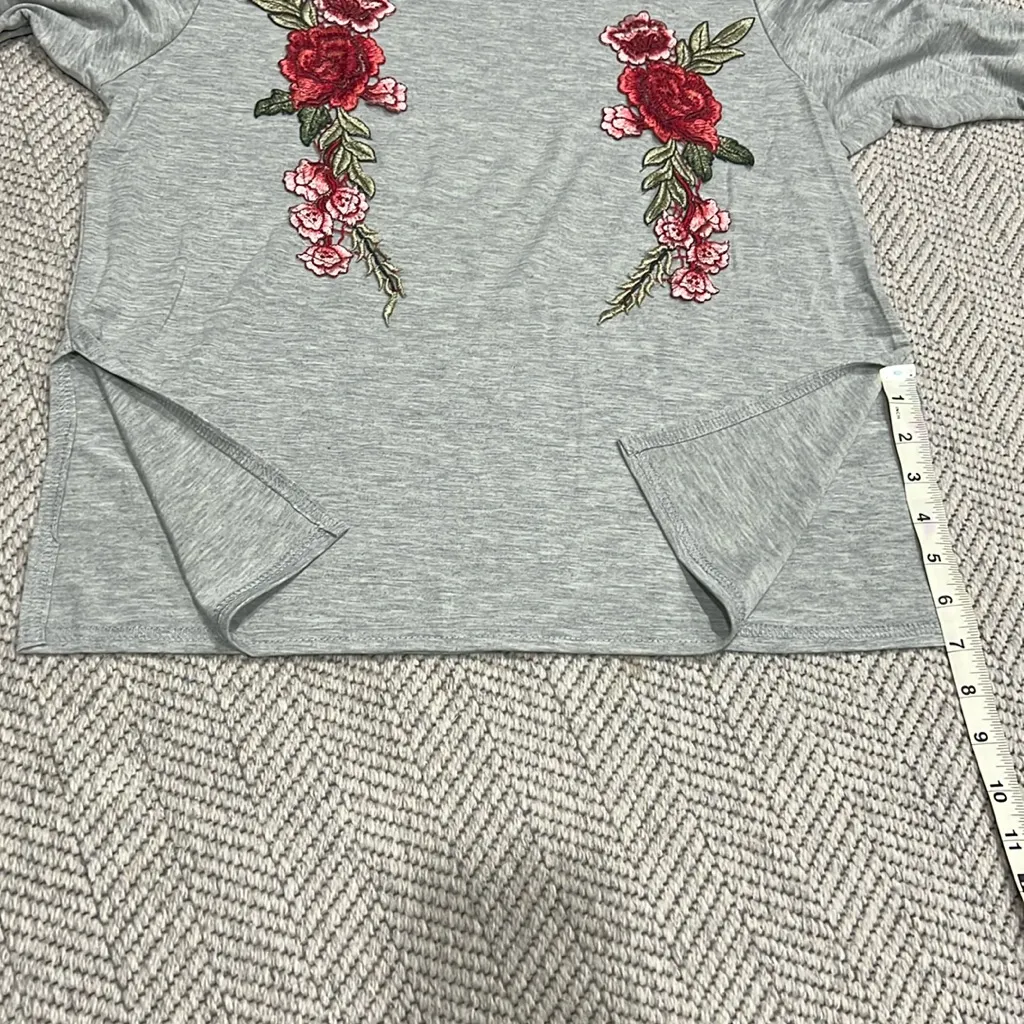Gray Long Sleeve Top with Floral Embroidery - Image 5