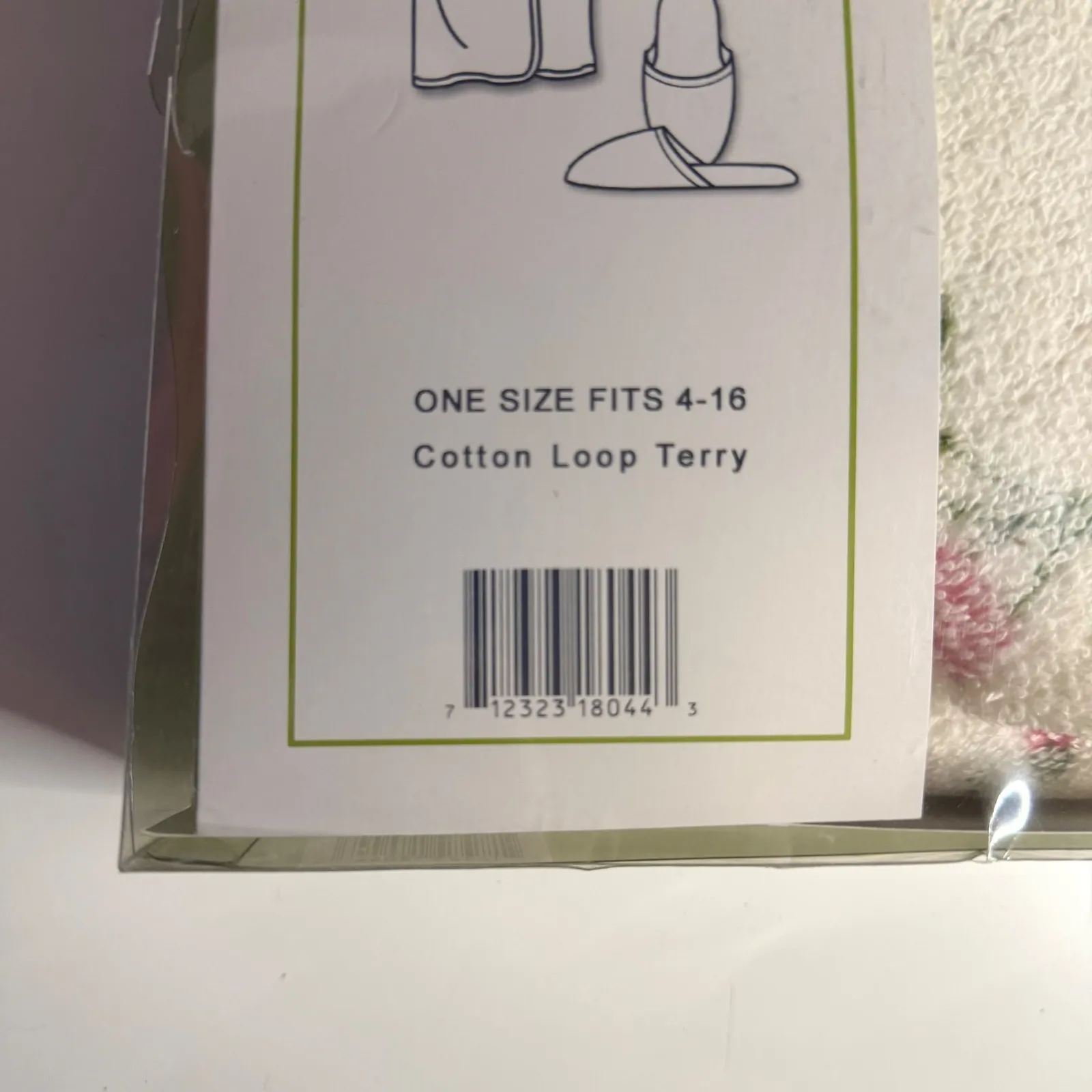 NAP Essentials Ladies' Floral Spa Bathwrap & Slippers Set One Size Fits 4 - Image 4