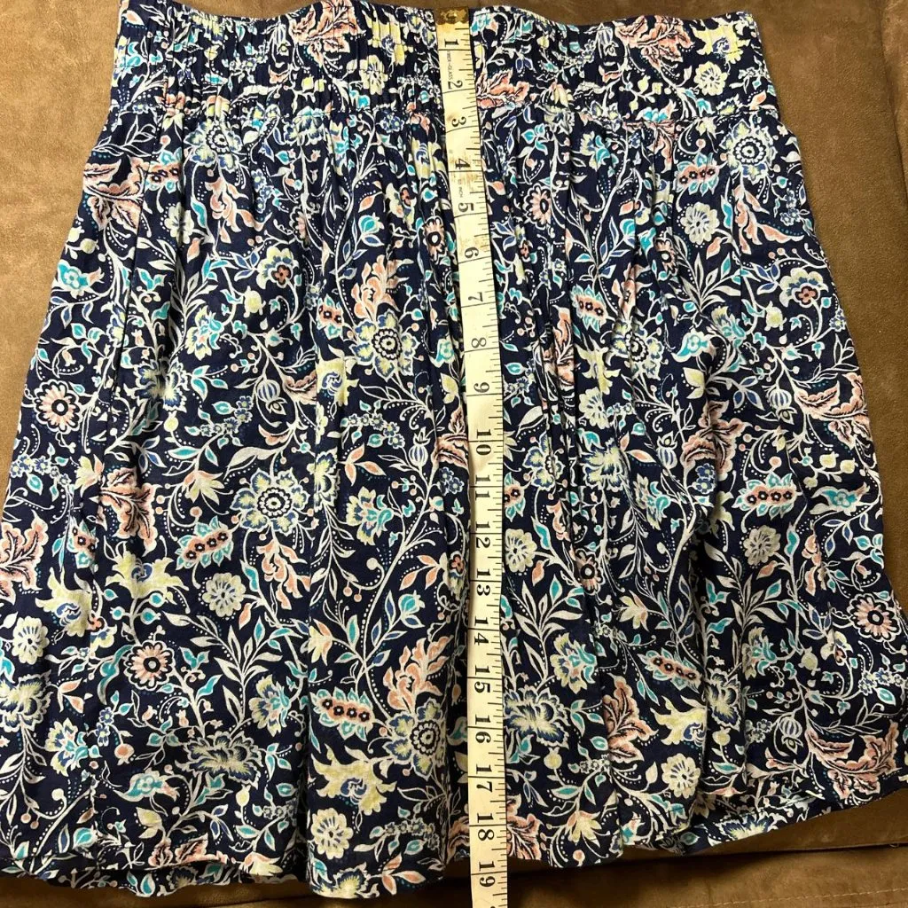 Y2K Old Navy Blue Floral Skirt with elastic waistband - Image 5