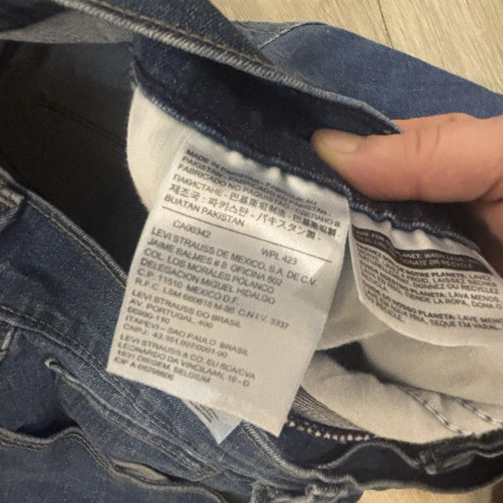 Levi's Denim Shorts 8 Womens Blue Jean Cut Off Summer Casual Medium Wash Stretch - Image 9