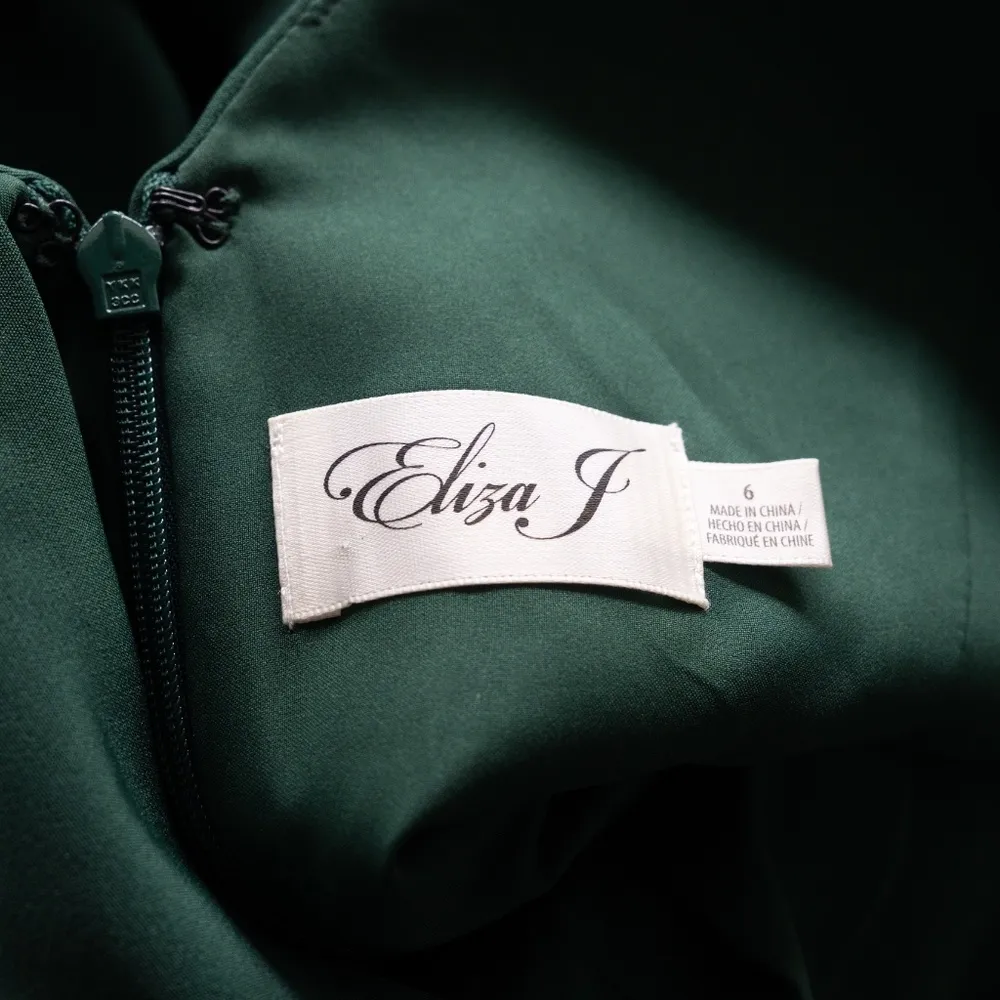 Eliza J Green Ruffle Front Gown Size 6 - Image 4