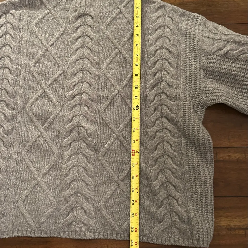 Old Navy SoSoft Cropped Mock-Neck Cable Sweater Medium Grey Size Large NEW - Image 8
