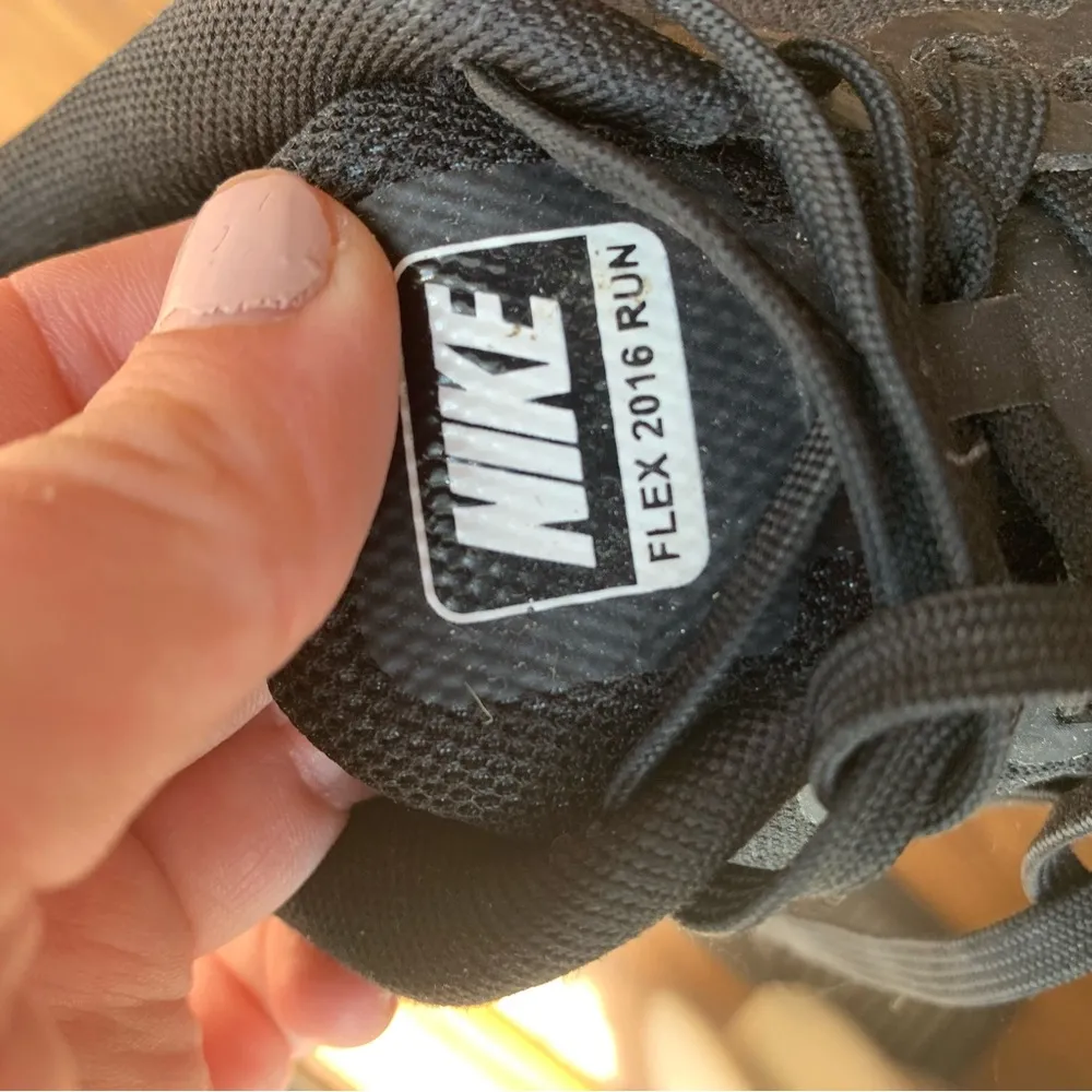 Nike Original Women Running Shoes Black White Size 7.5 Casual Athletic Flex - Image 3