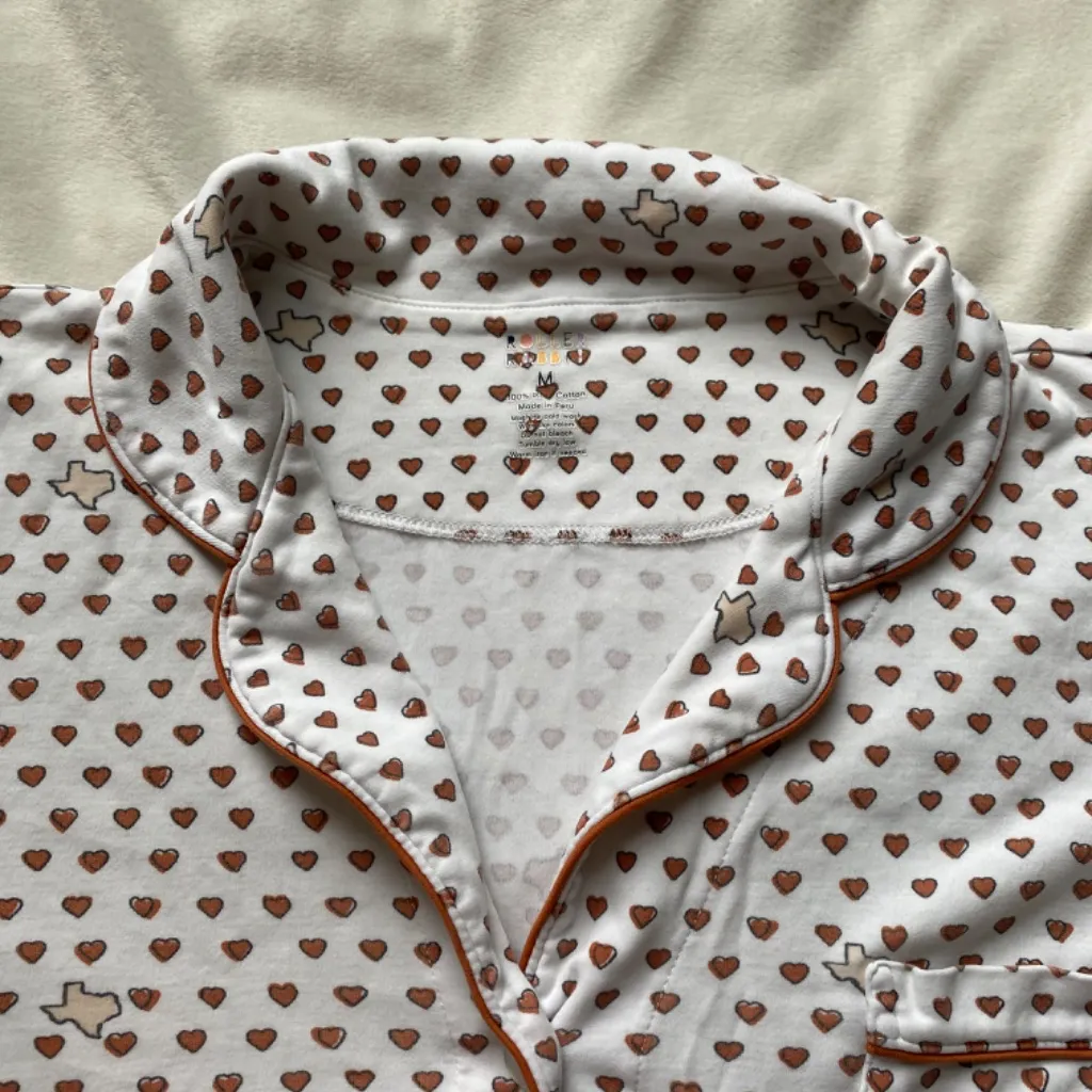 Pink and white roller rabbit heart pajama top - Image 2