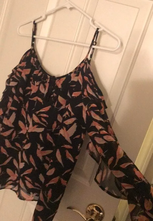 Inc Concepts Cold Shoulder Shirt bird Xs  - Image 3