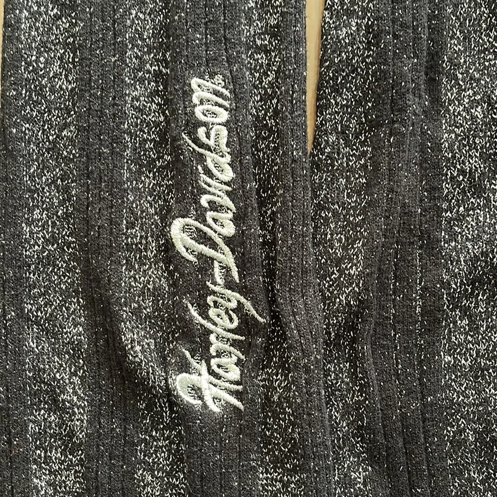 Harley Davidson  Metallic Silver Black Ribbed Knit Pullover Sweater. - Image 3