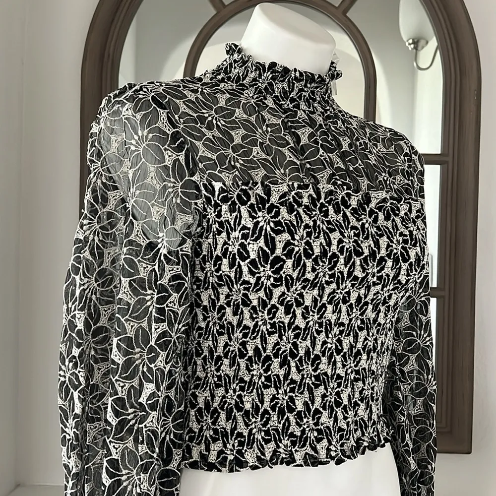 En Saison Embroidered Mock Neck Top, Size S NEW - Image 9