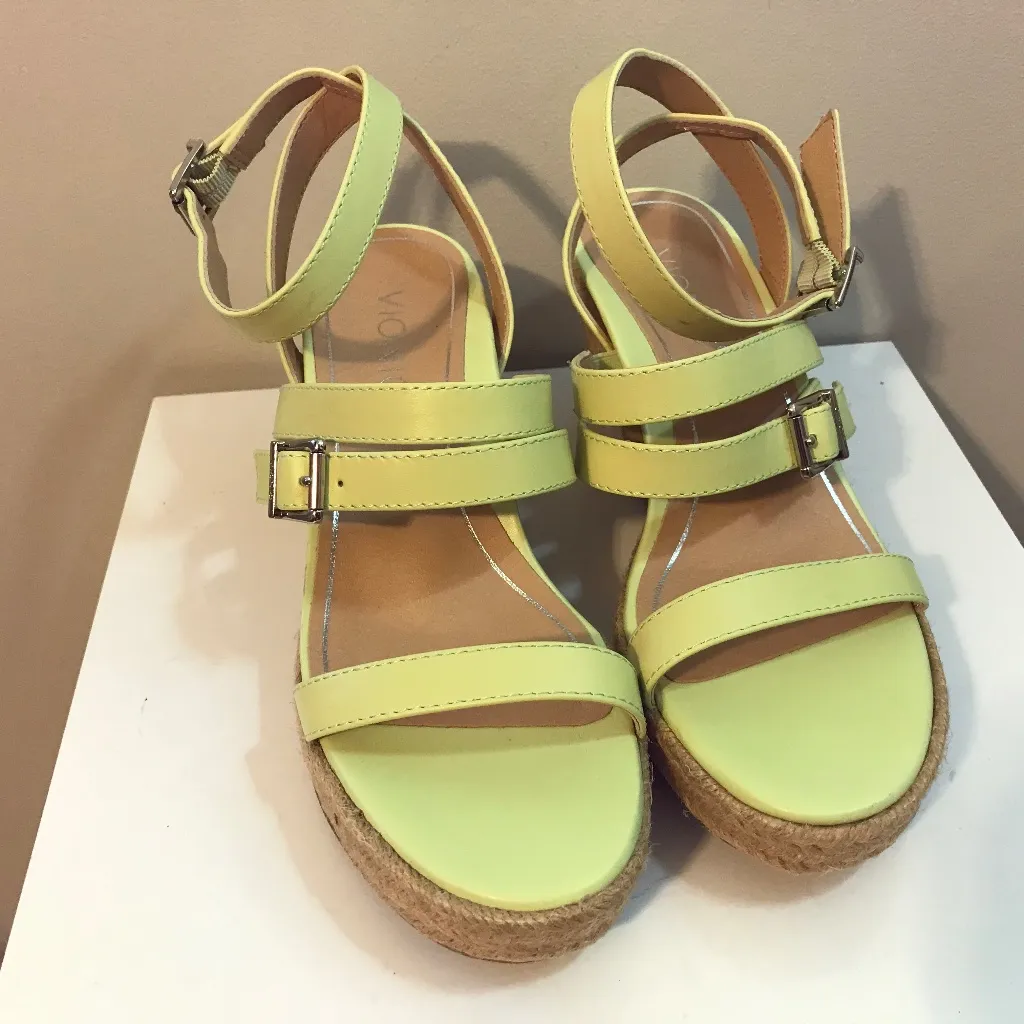 Vionic Sabina pale lime green leather wedge sandals - Image 4