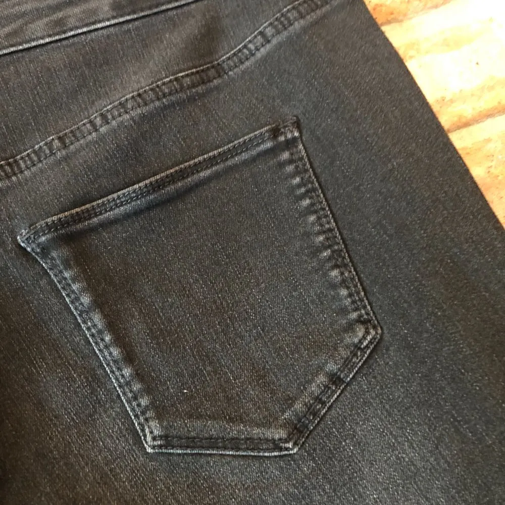 Universal Thread Black Jeans Size 12 - Image 4