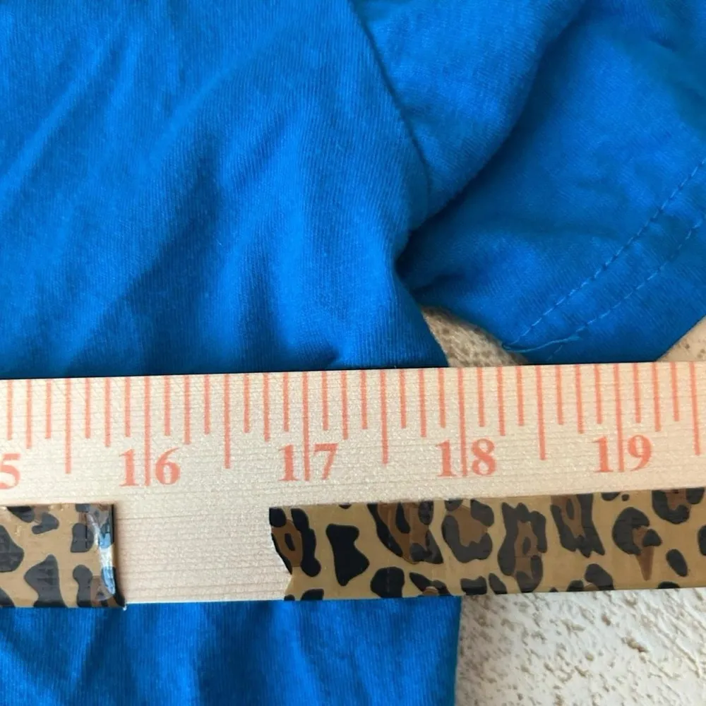 Taylor Swift Speak Now
World Tour 2011 Authentic Concert Tee - Image 6