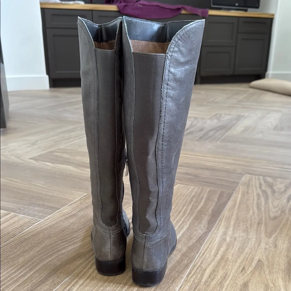 Women's Gray Knee-High Boots - Image 3