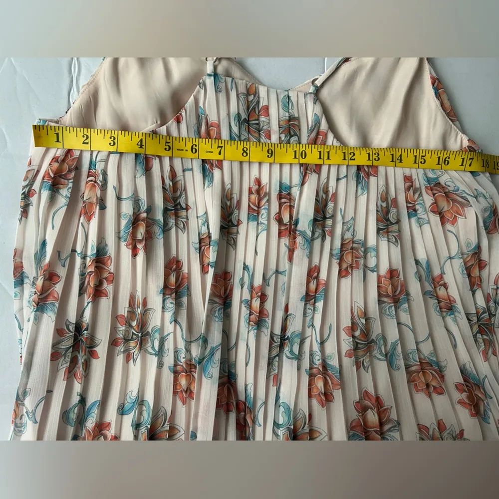 𝅺LAVENDER BROWN Women’s Slip Dress, Floral Pleated Medium - Image 7