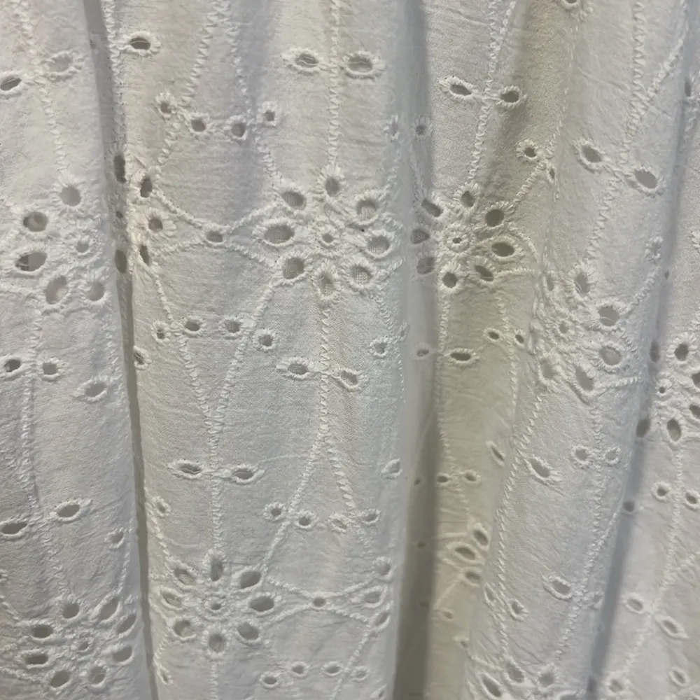 Nicole Miller New York Cotton Eyelet White Sleeveless A line Dress size small - Image 6