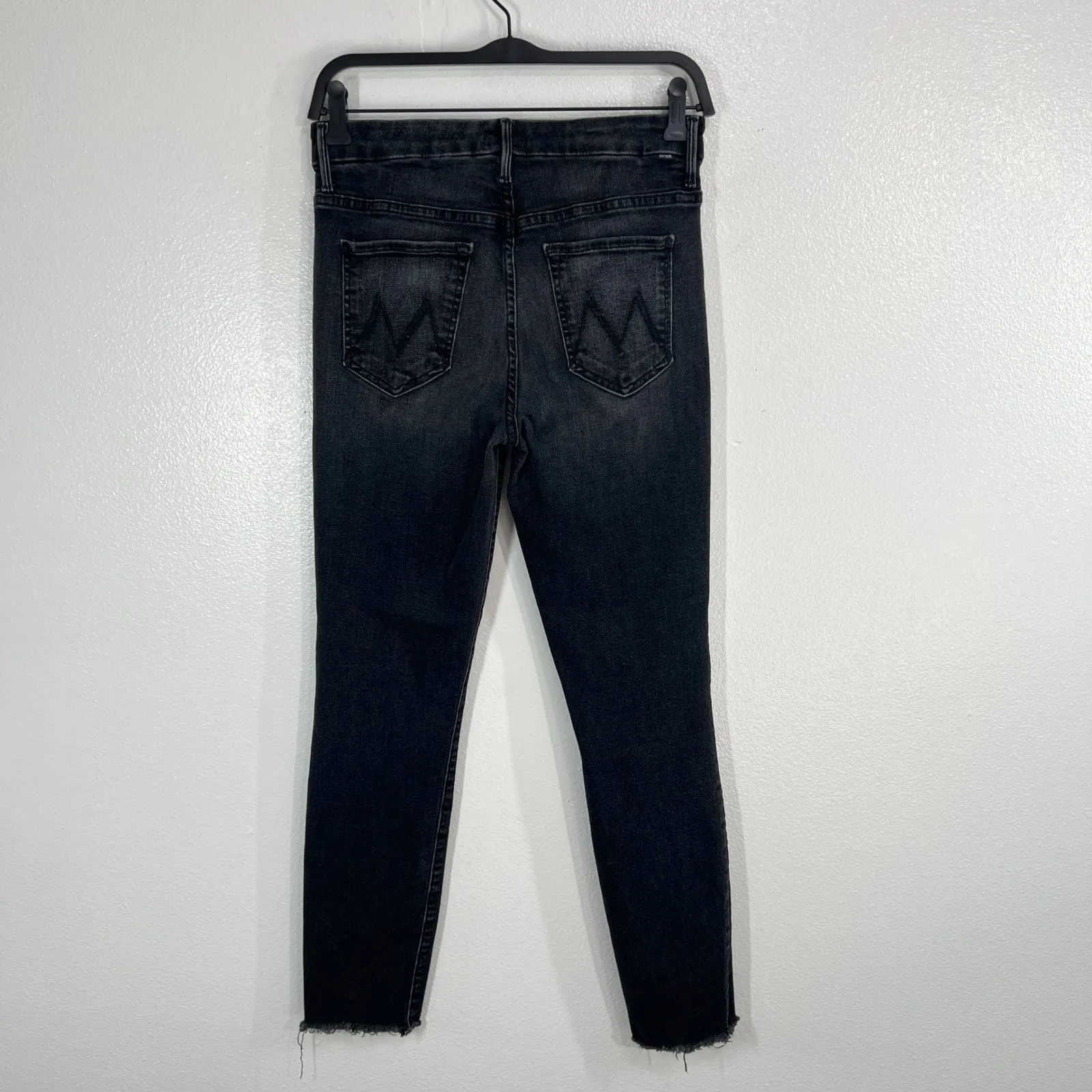 MOTHER High Waisted Looker Ankle Jeans Women 27 Night Hawk Black Raw Hem Chic - Image 3