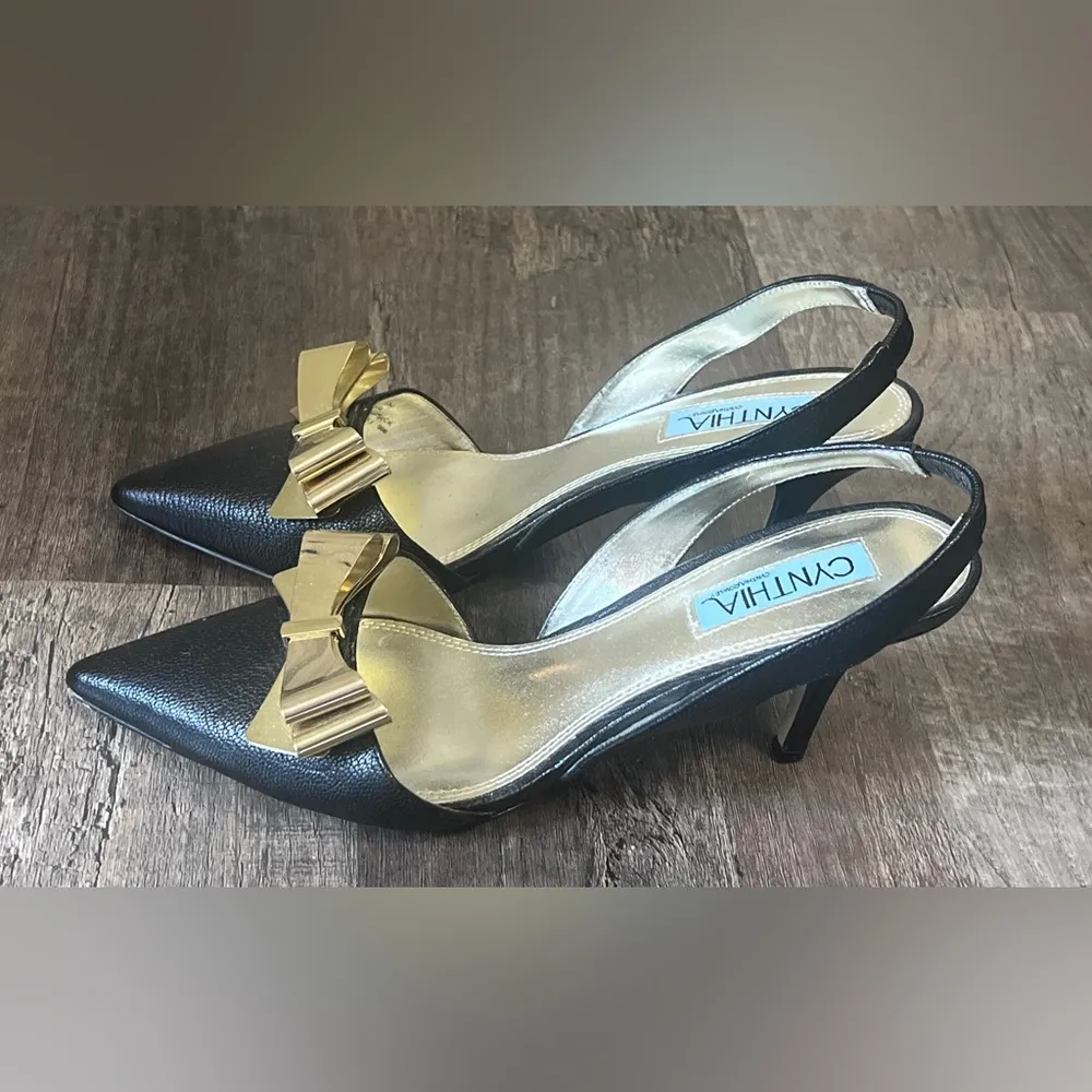 FINAL PRICE Leather Cynthia Rowley Bow Heels - Image 4