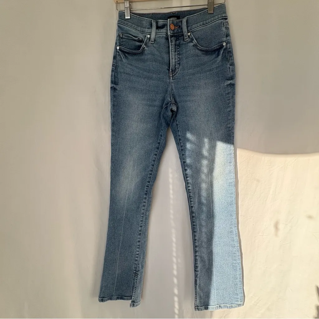 Express skyscraper mid rise jeans split hem light wash denim size 4 - Image 13