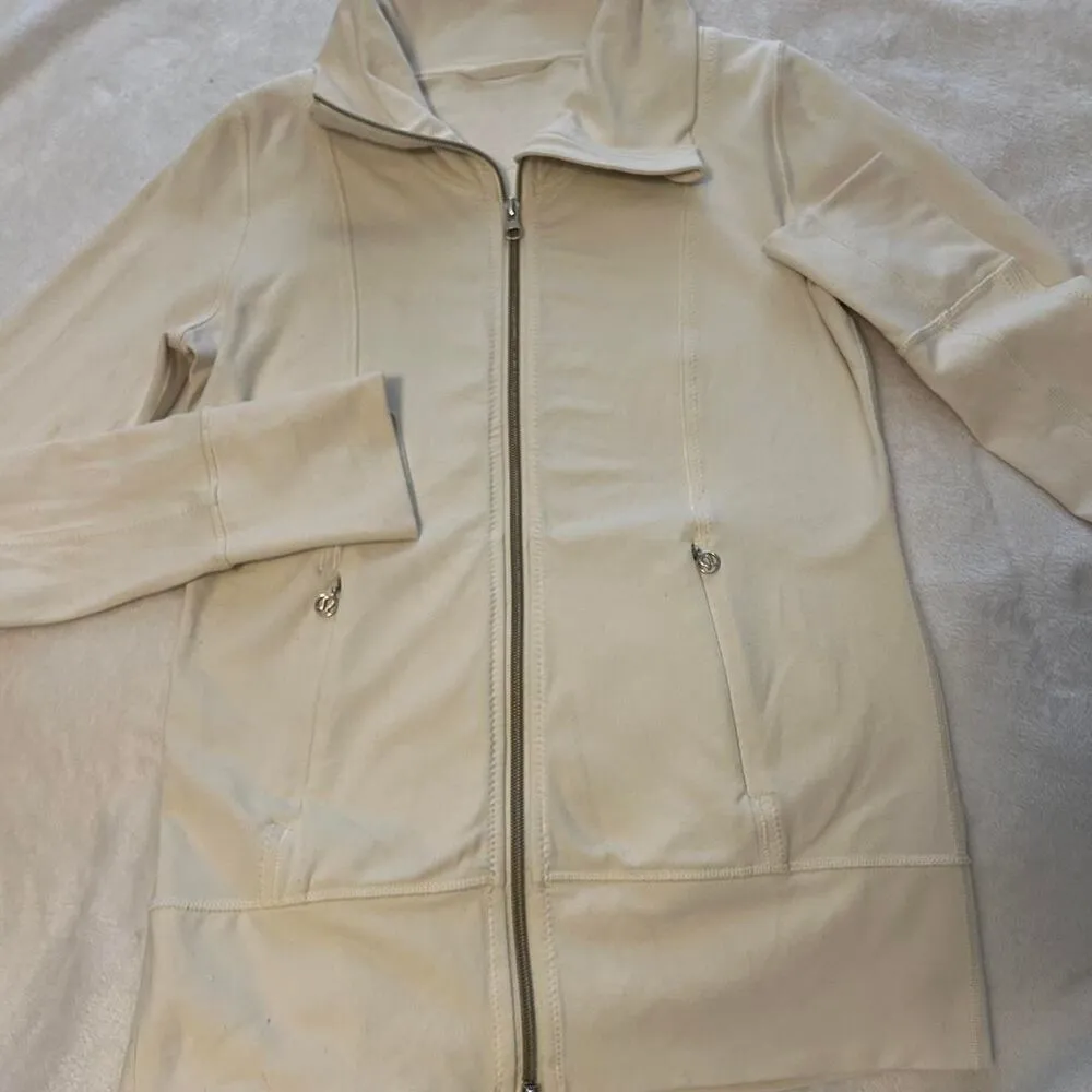 Lululemon  zip up - Image 2
