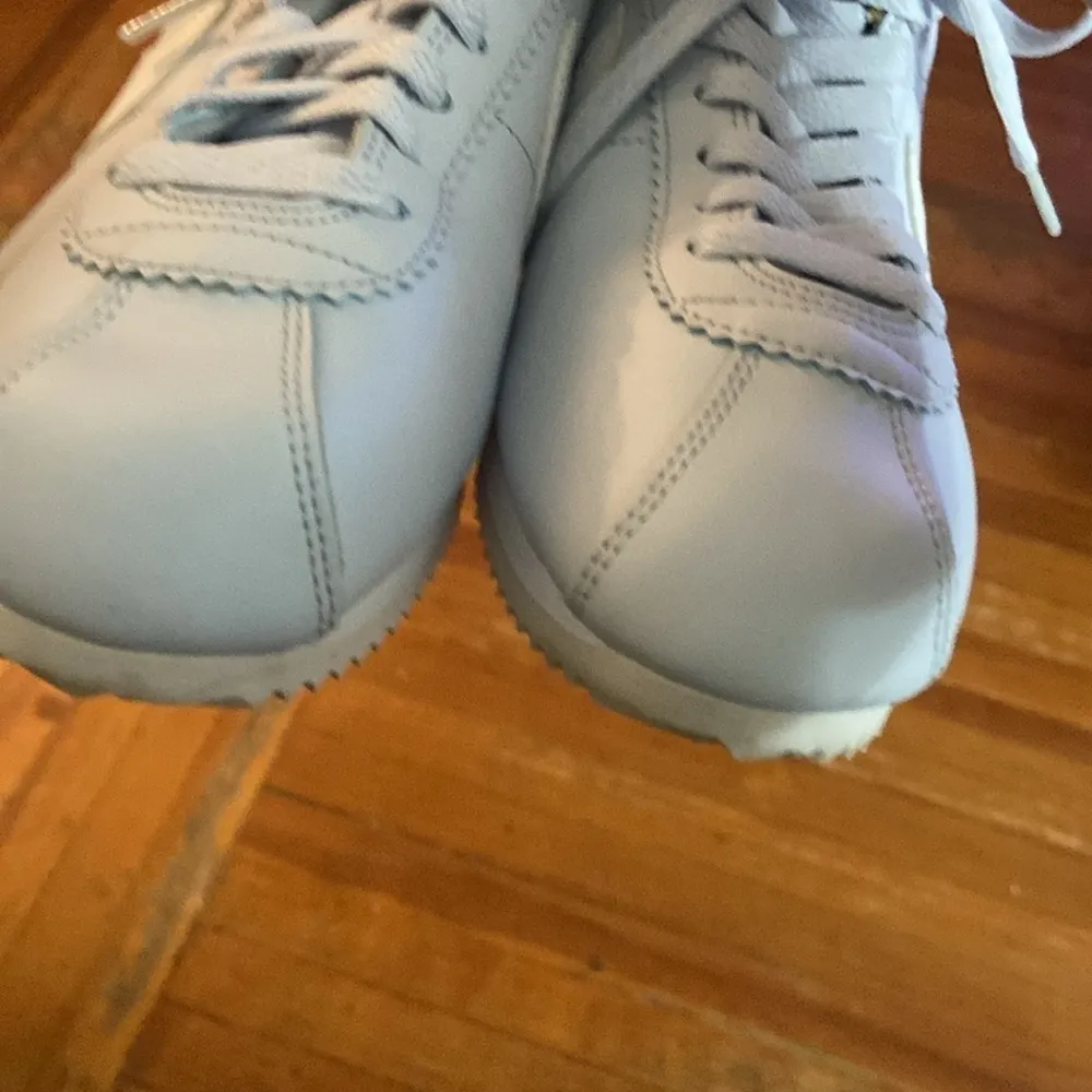 Nike Cortez women football Gray size 7 RARE - Image 4