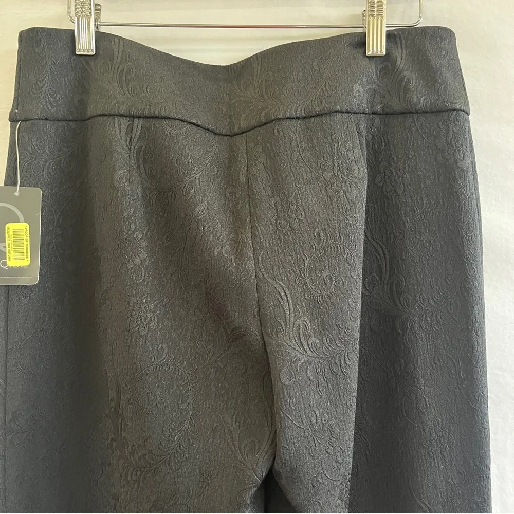 QUE Black Pants Trousers Womens Size 10 Textured Paisley Damask Button Waistband - Image 6