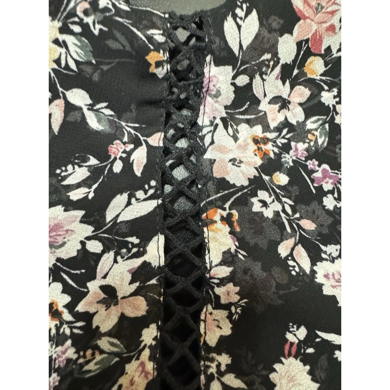 WHBM SIZE XS BLACK FLORAL LACE TRIM OFF THE SHOULDER TOP BELL SLEEVE - Image 8