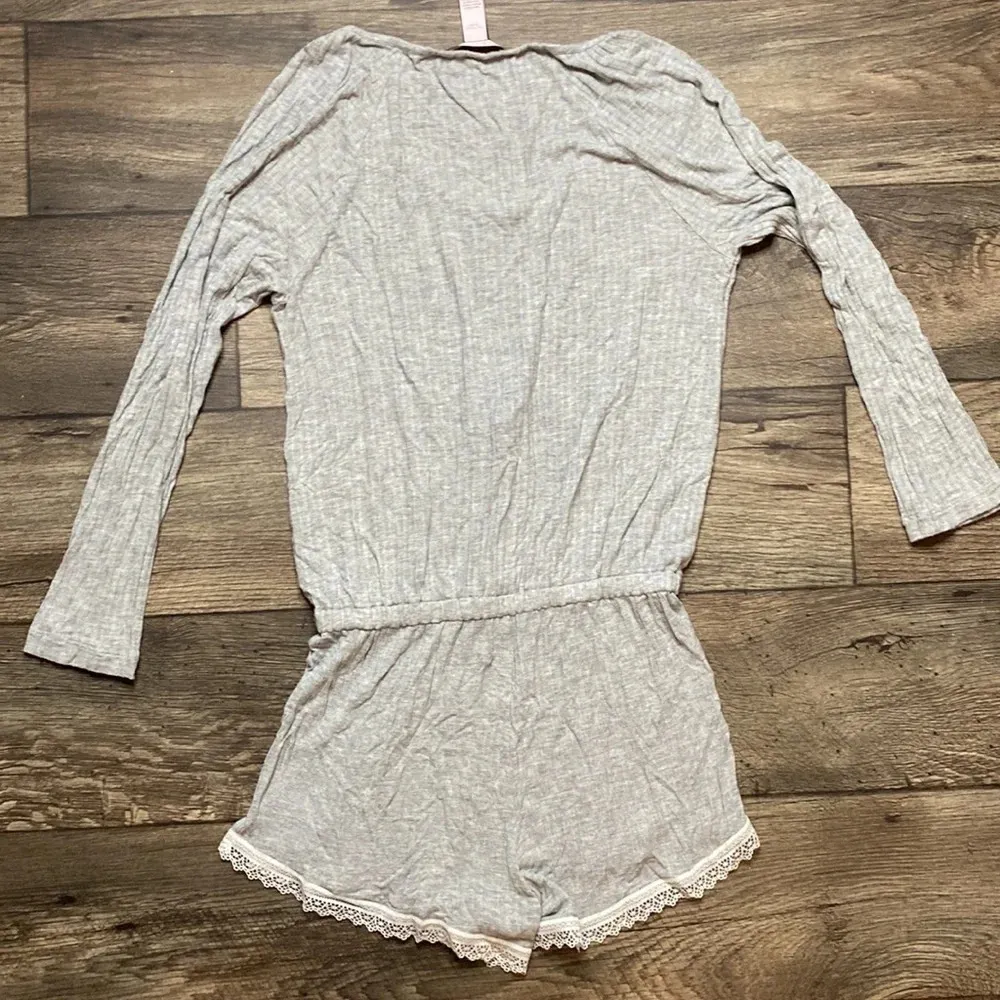 Victoria’s Secret Ribbed Gray One Piece Pyjama Romper - Image 8
