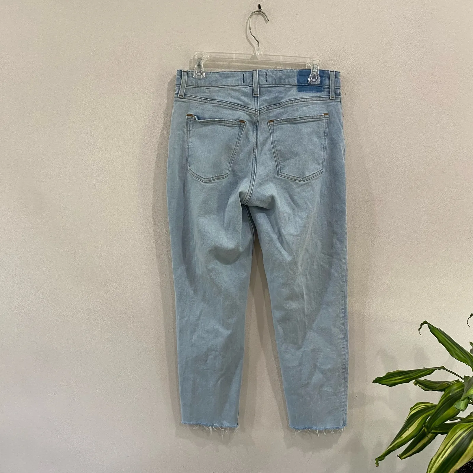 Abercrombie High Rise Mom Jeans 28/6 Raw Hem Ankle Slim Fit Vintage Chic - Image 6