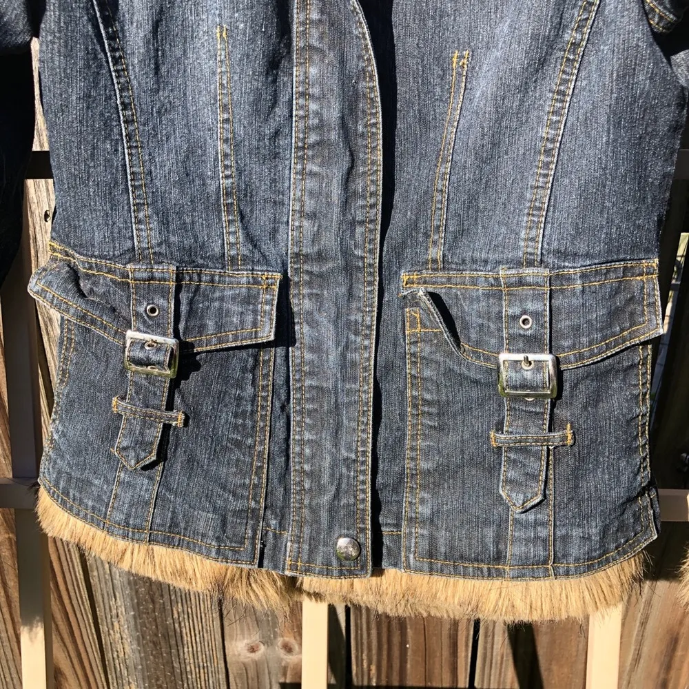 Vintage Denim and Faux Fur Jacket with removable fur lining M Blue Size M - Image 3