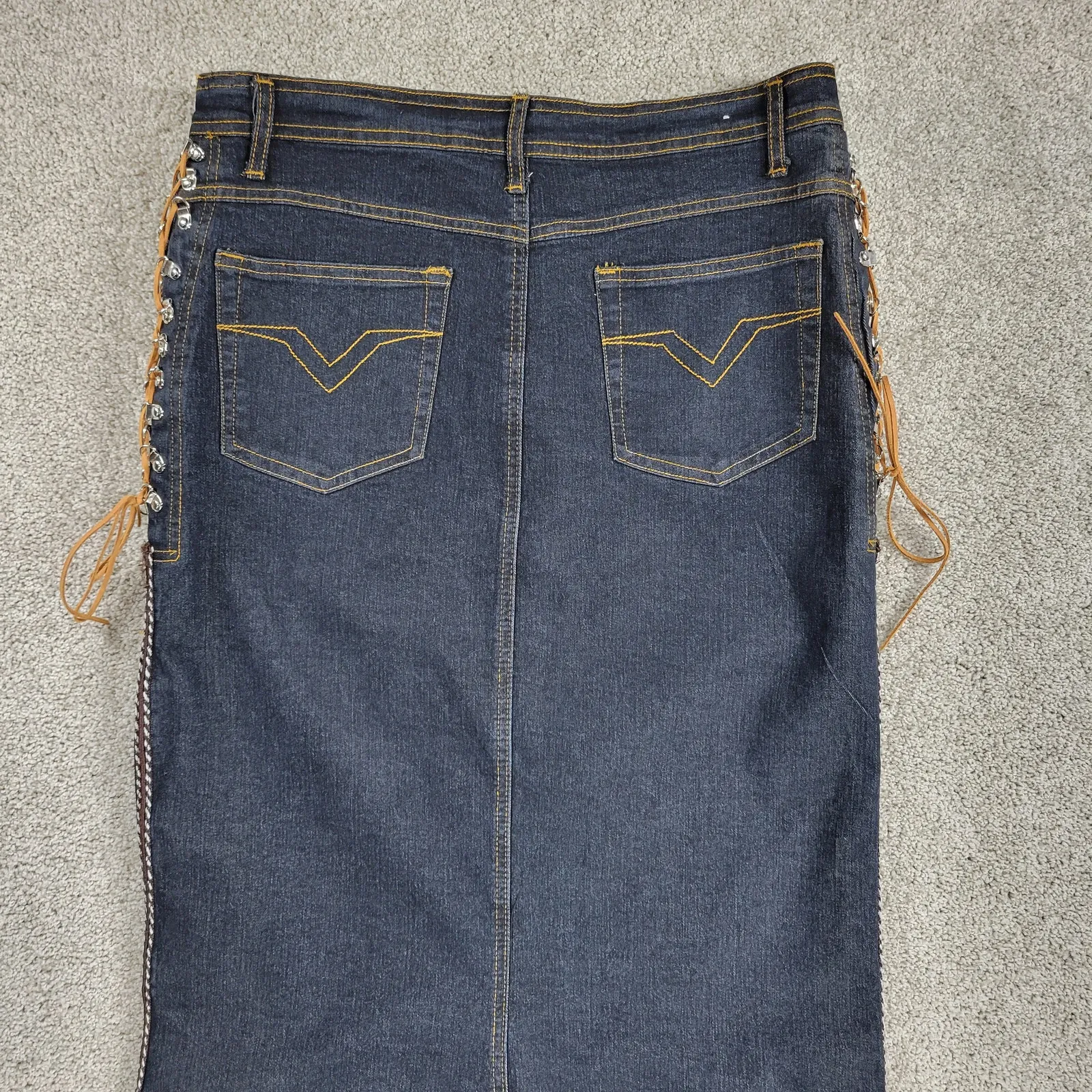 VTG‎ Guess Denim Maxi Skirt Womens M Blue Dark Wash Woven Eyelet Sides Slit Y2K - Image 7