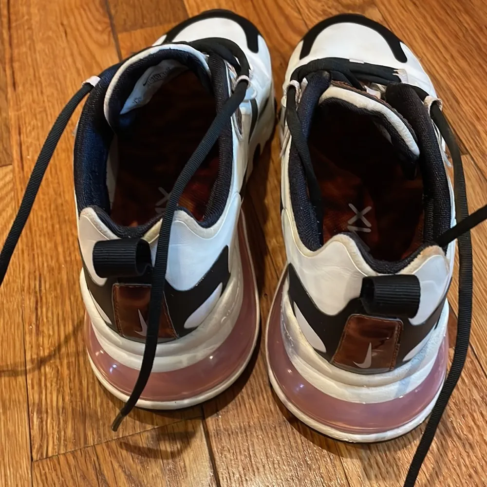 Nike air max 270 react size 7 1/2 - Image 3
