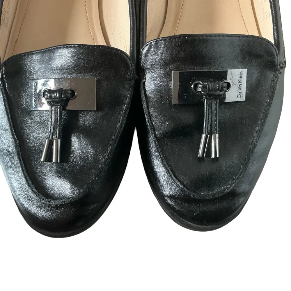 Calvin Klein Kaelinn black leather leopard calf hair slip on loafer shoes Sz 7 - Image 6