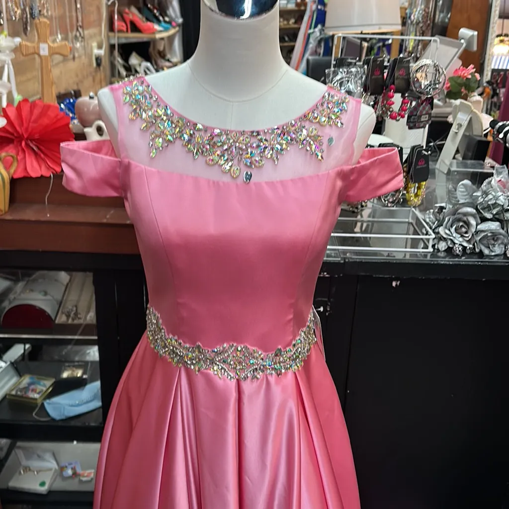 sz 10? Long Pink formal dress with sequins - Image 2