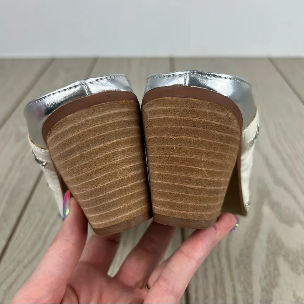 Betsey Johnson Denniss Western Star Slip-on Mules 6.5 White & Silver $99 - Image 9