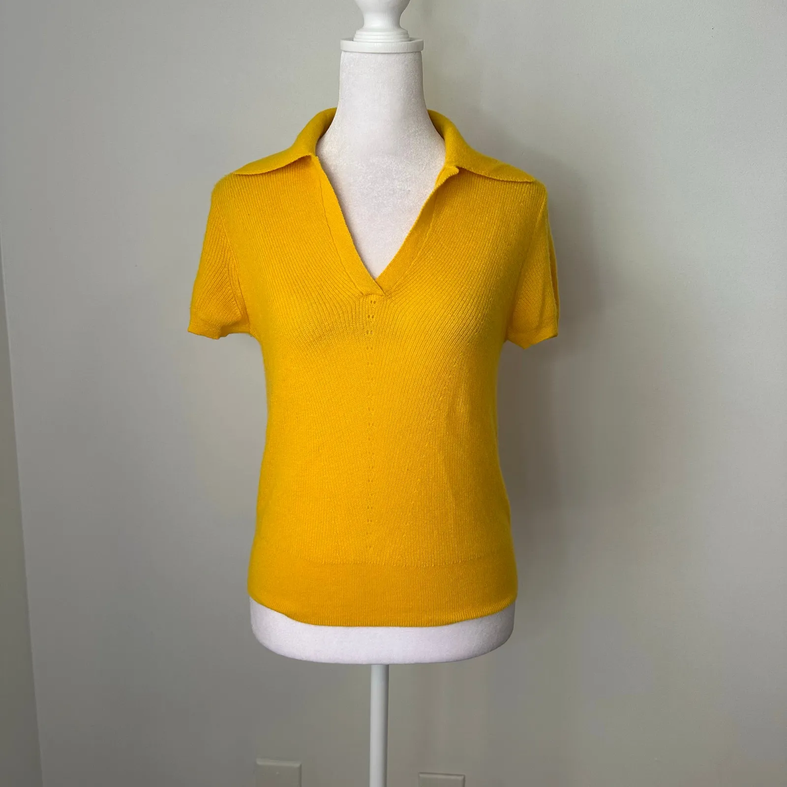 J. Crew dark yellow cashmere knit short sleeve sweater top size S - Image 2