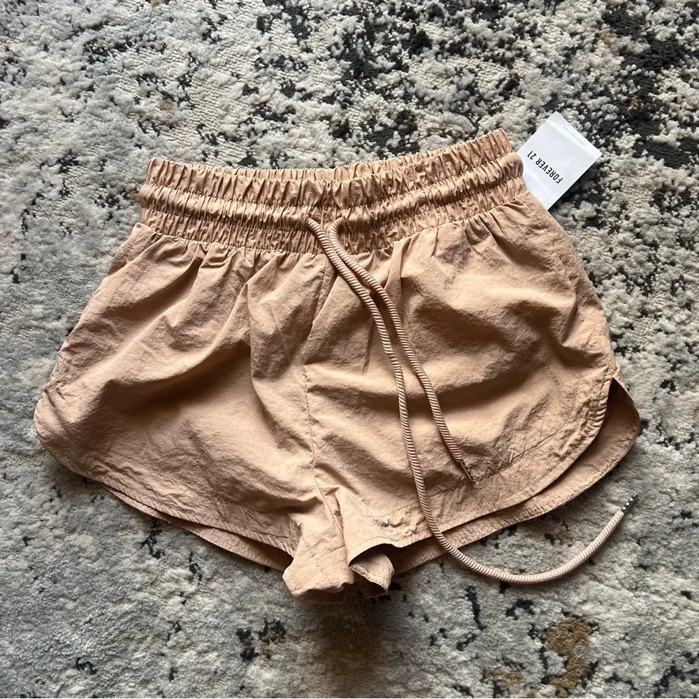 NWT 🌟 F21 Windbreaker Short - Image 6