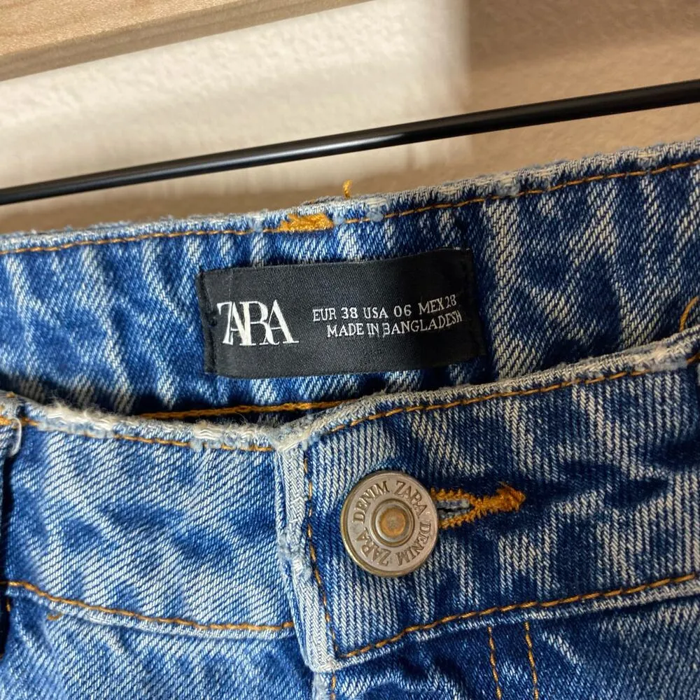 Zara Women's Distressed High Rise Straight Leg Jeans Size 6 - Image 2