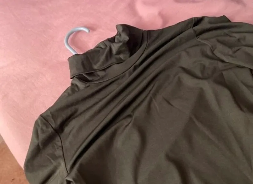 SheIn NWOT BLACK TURTLENECK BODYSUIT - Image 4