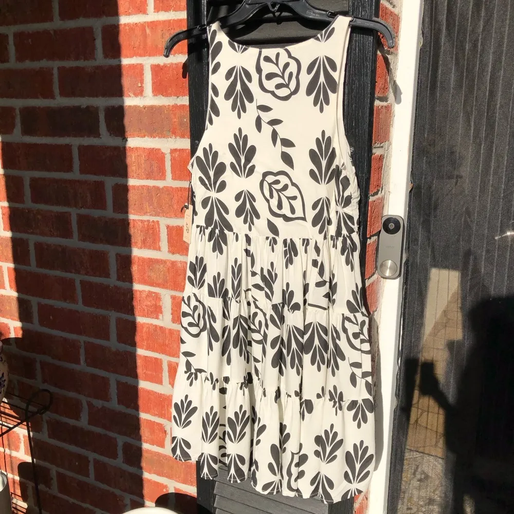 Sincerely Jules Black & White Leaf Printed Tiered Dress S - Image 6