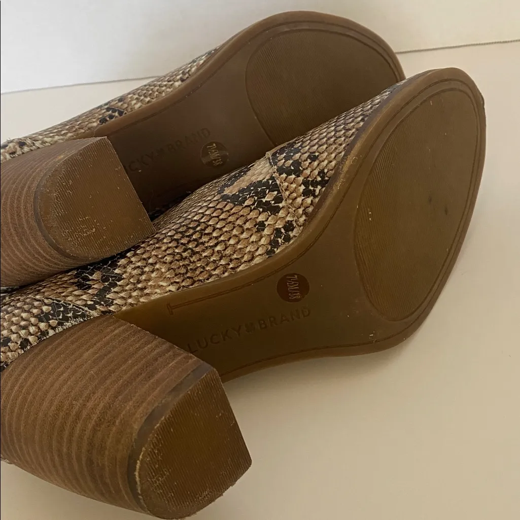 Vince Camuto  Snakeskin Bootie- size 7.5 - Image 5