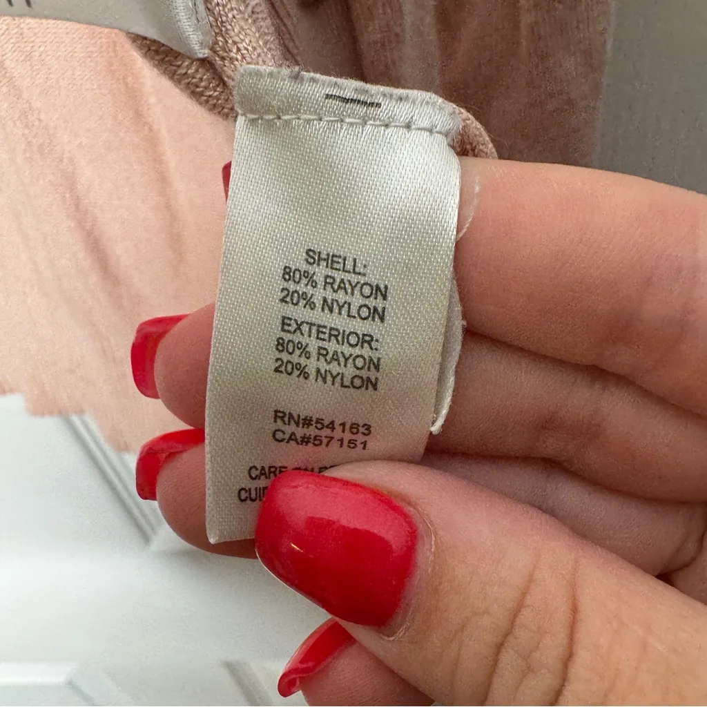 CALVIN KLEIN Light Dusty Pink Button Front‎ Cardigan Size Small Gold Hardware - Image 4