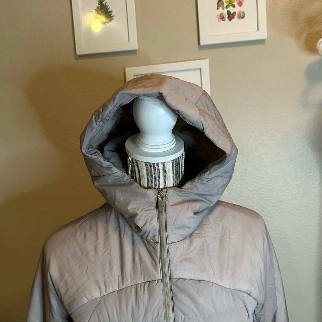 Lululemon Women's Light Gray Puffer Jacket 4 - Image 4