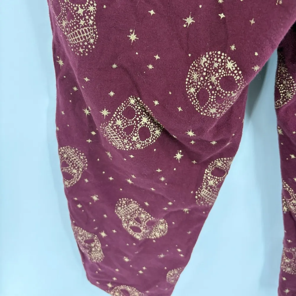 Torrid Gold Foil Star Sugar Skull Zinfandel Crop Leggings size 2x - Image 10