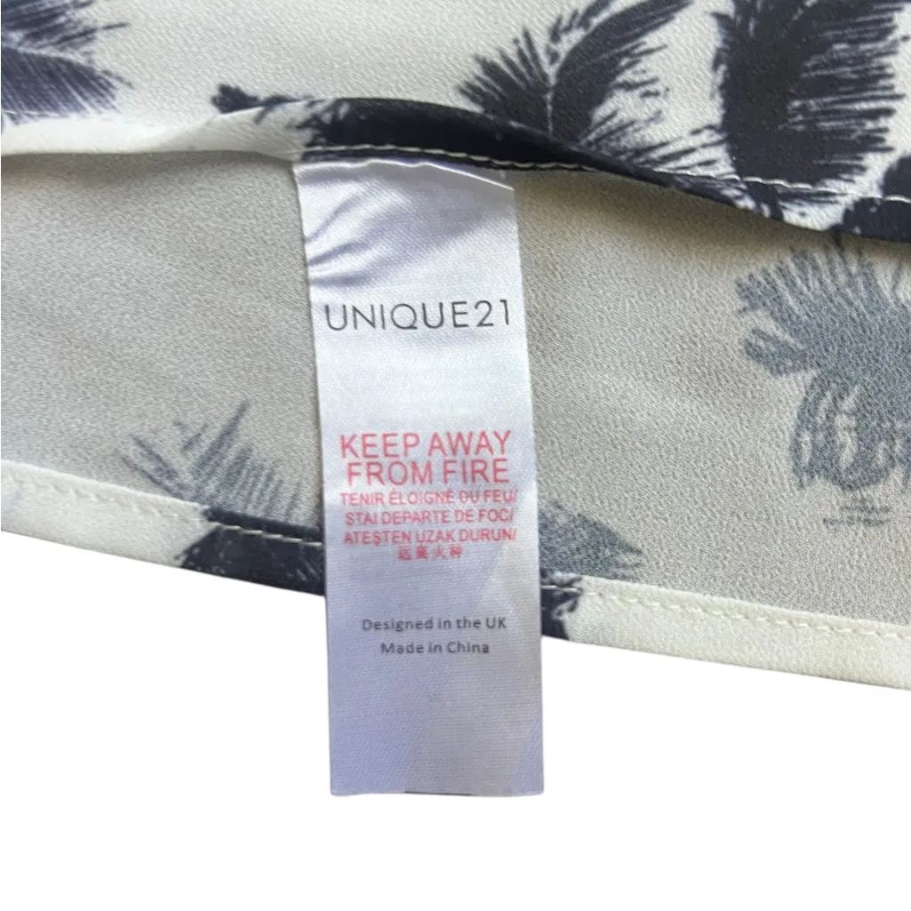 black & white palm tree print sarong size 18 - Image 5