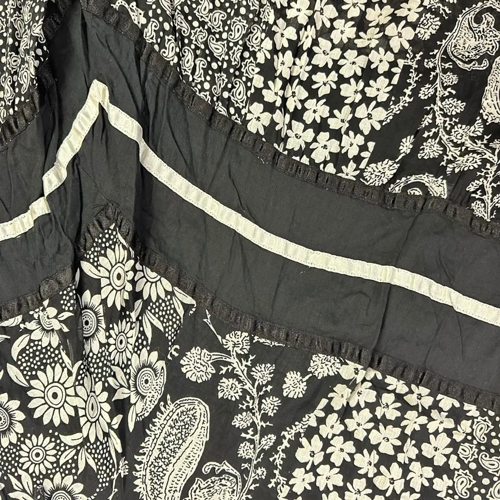 Vintage 90s Bohemian Floral Patchwork Full Circle Skirt One Size Indian Cotton Black - Image 5