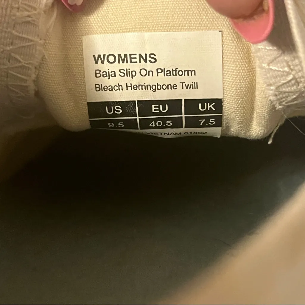 SeaVees Women's Cream Slip-On Shoes - Image 8