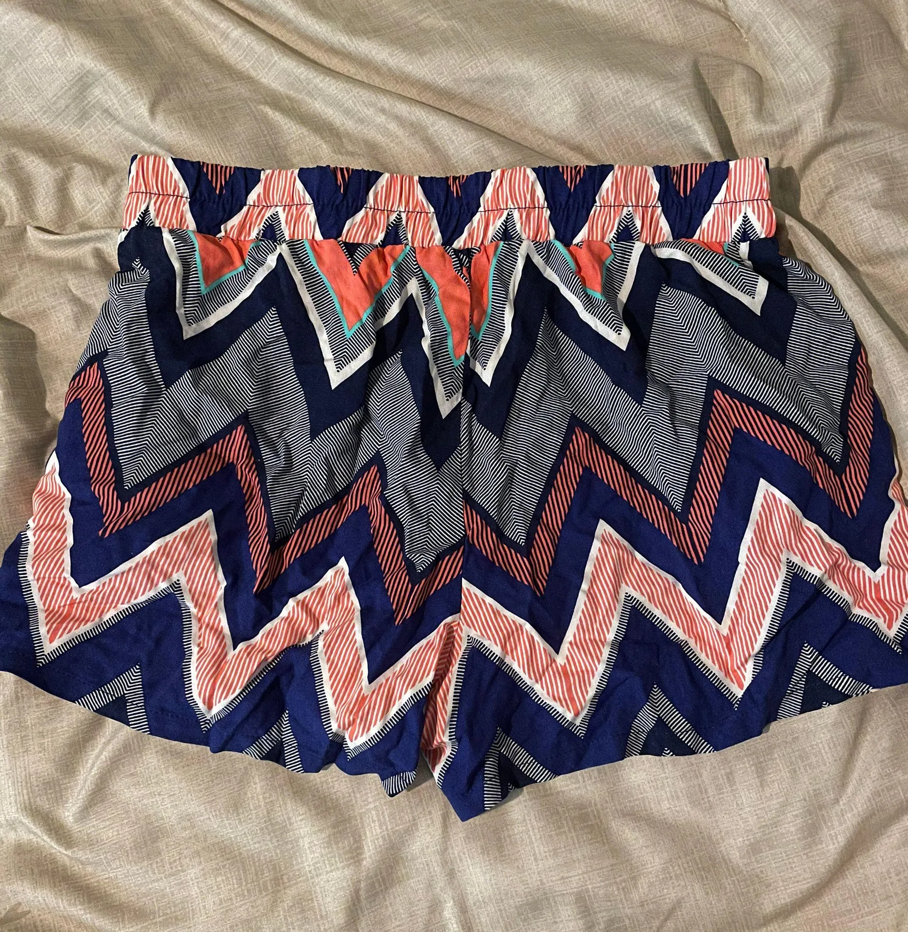 Causal Shorts Multiple - Image 2