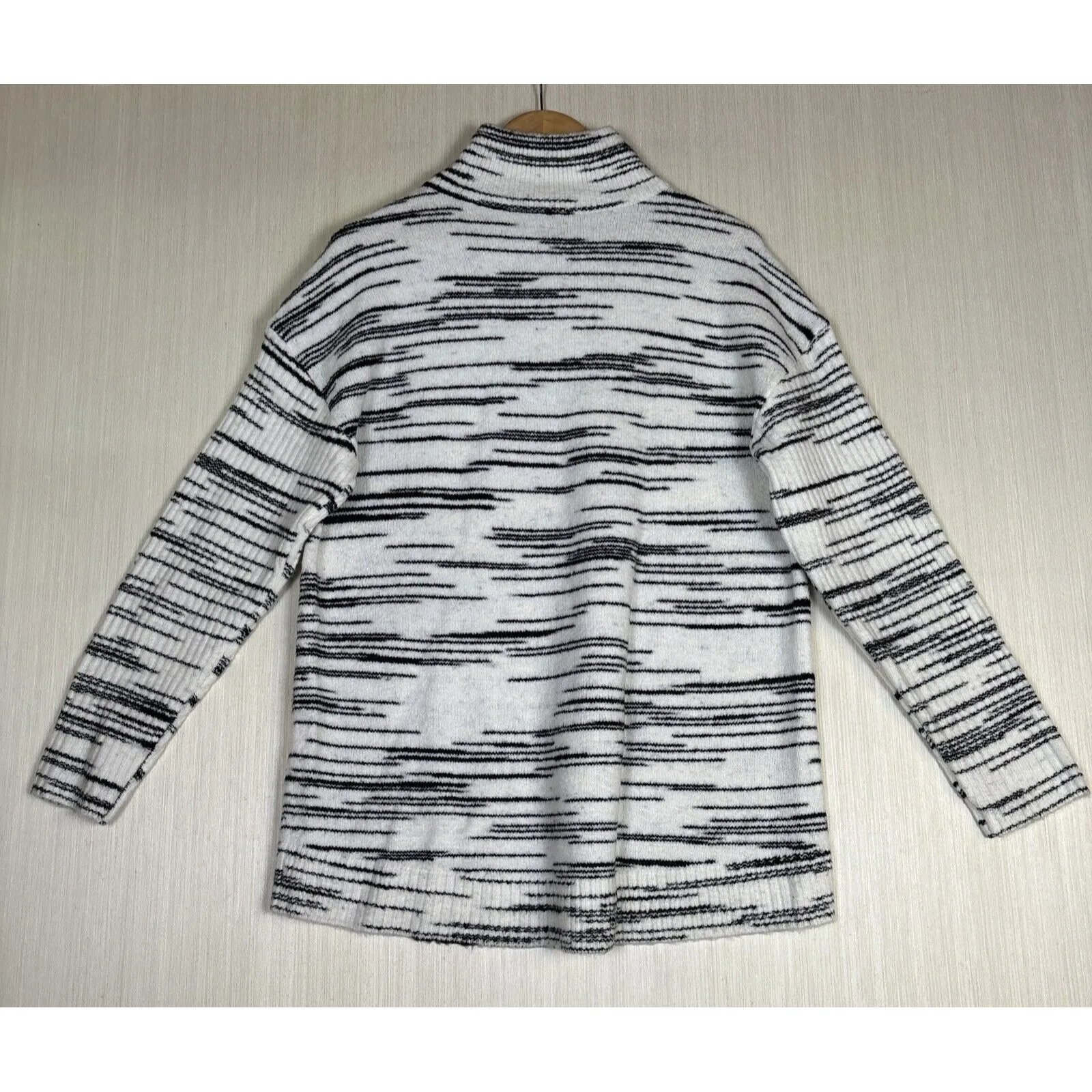 T by Talbots Womens Sweater Sz M White Black Side Zip Mock Neck Long Sleeve - Image 9