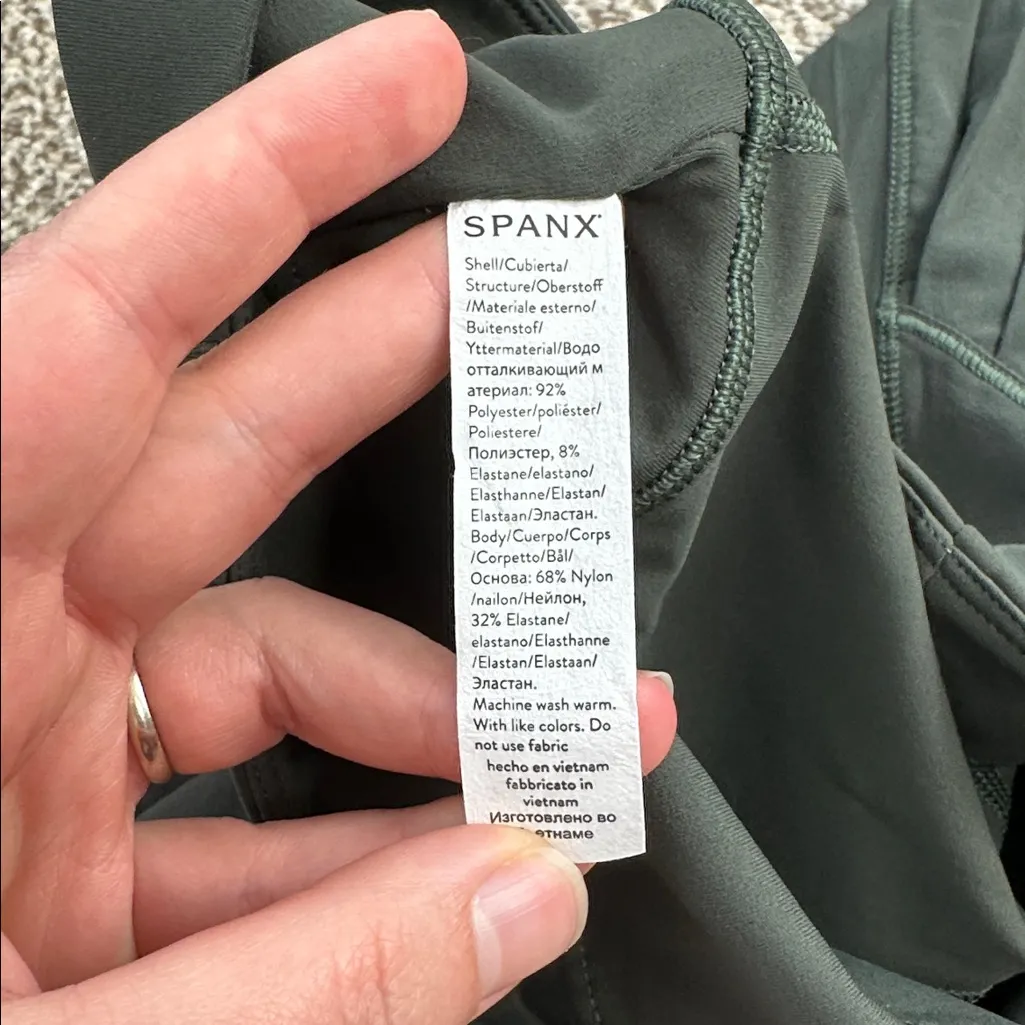 Spanx  Pleated Skirt NWT - Image 5