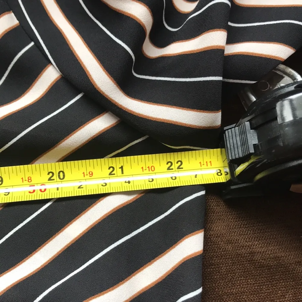 Ann Taylor Blouse Button  Black Cream Stripes Long Sleeve sheer flowy, size M - Image 9