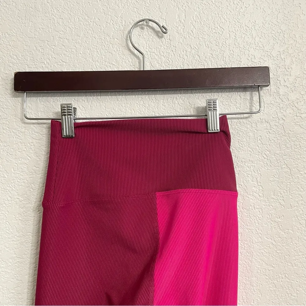 Beach Riot Womens Athletic Leggings Pink Two Tone Ribbed Size XS - Image 4